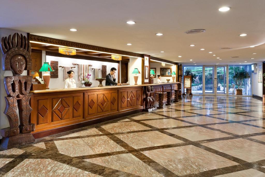 Hotel Royal Chihpin Wenquan Exterior foto The lobby of the hotel