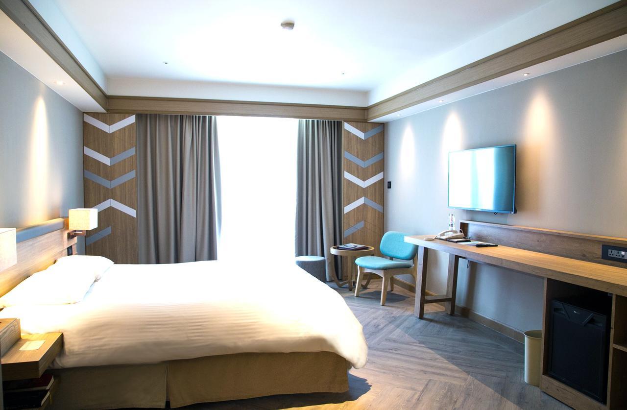 Hotel Royal Chihpin Wenquan Exterior foto A room at the hotel